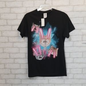 Laser cat graphic tee size Small